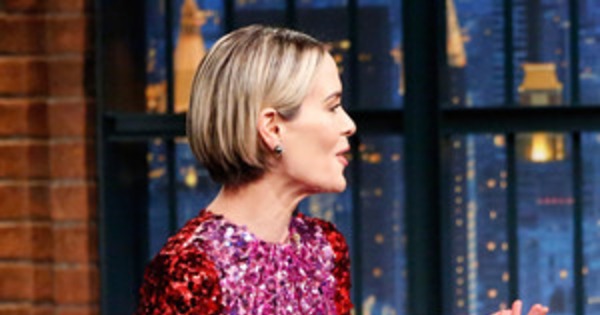 Sandra Bullock Warns Sarah Paulson Stop Obsessing Over